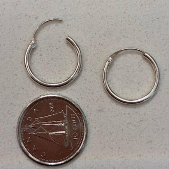 Small Silver Sleeper Hoops - Picture 1 of 2